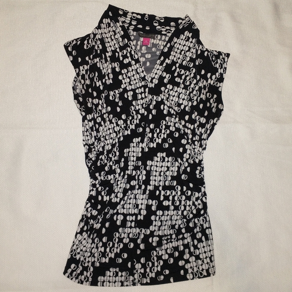 Vince Camuto top - Picture 1 of 3